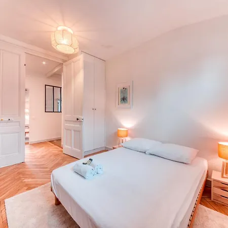 Guestready - De Charme Em Tete D'or Lyon